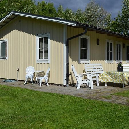 Nyrenoverat Gardshus Pa Havstomt Med Hoeg Standard Örnsköldsvik エクステリア 写真