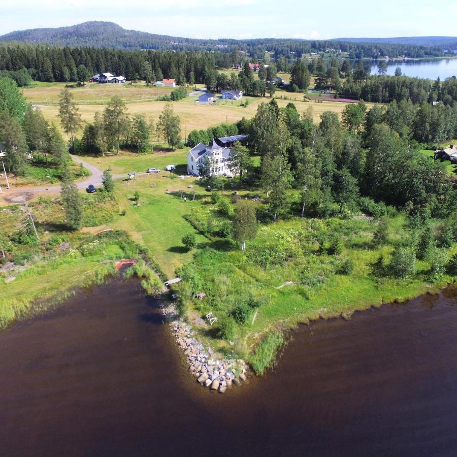 Nyrenoverat Gardshus Pa Havstomt Med Hoeg Standard Örnsköldsvik エクステリア 写真